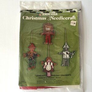 Bucilla WIZARD OF OZ  Vintage DOROTHY SCARECROW TINMAN LION Ornament Kit 2113